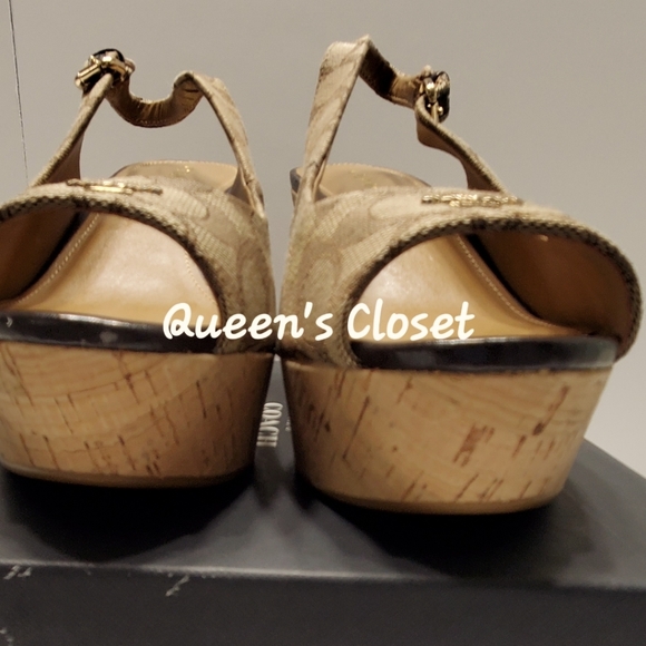 COACH | Ferry Peep Toe Wedge Heel - Picture 4 of 8